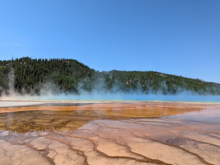 Grand Prismatic Springs | 2-day itinerary Yellowstone National Park | Suitcase Chronicles